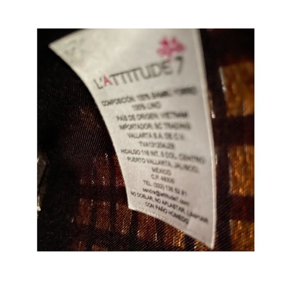 Straw Handbag with Black Handle - Picture 6 of 6